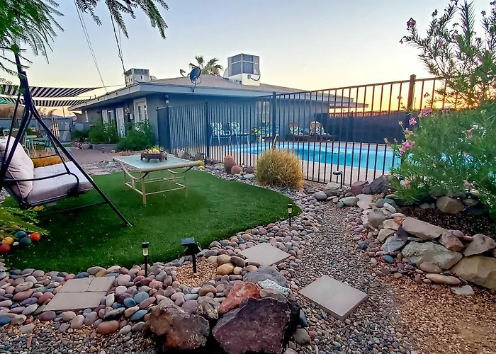 Apartment 4 Mi To Beach: Havasu W/ Pool!