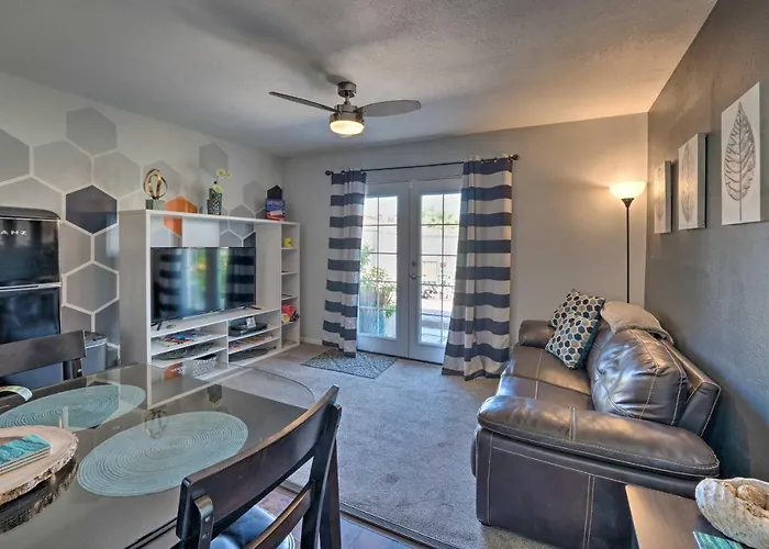 4 Mi To Beach: Havasu W/ Pool! Apartment Lake Havasu City