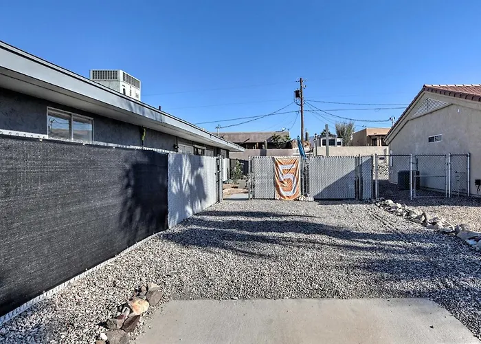 4 Mi To Beach: Havasu W/ Pool! Apartment